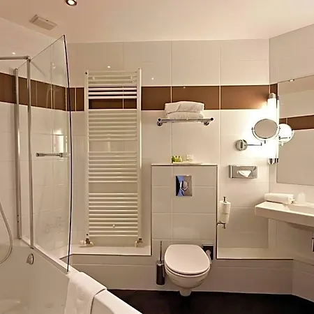 Chateau Hotel 3*